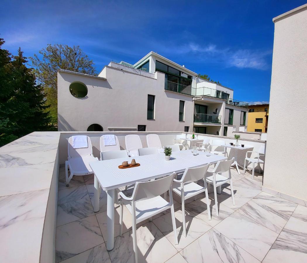 Villa Bauhaus Wellness Apart-Hotel Siófok Zewnętrze zdjęcie