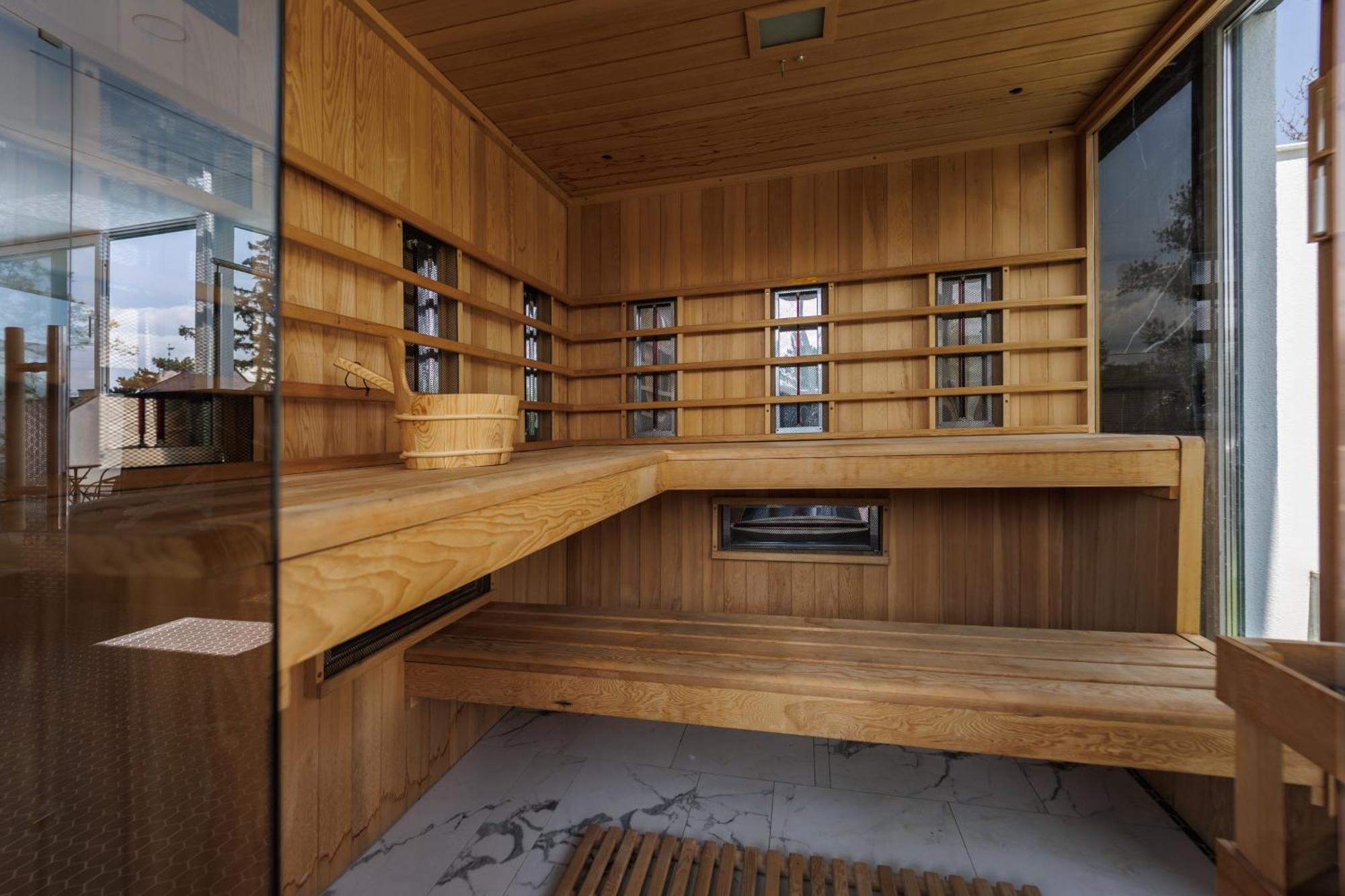 Villa Bauhaus Wellness Apart-Hotel Siófok Zewnętrze zdjęcie